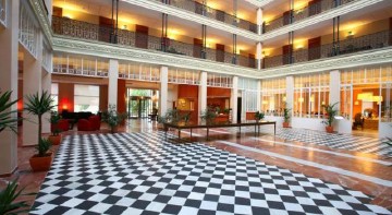 Gran Hotel Aqualange