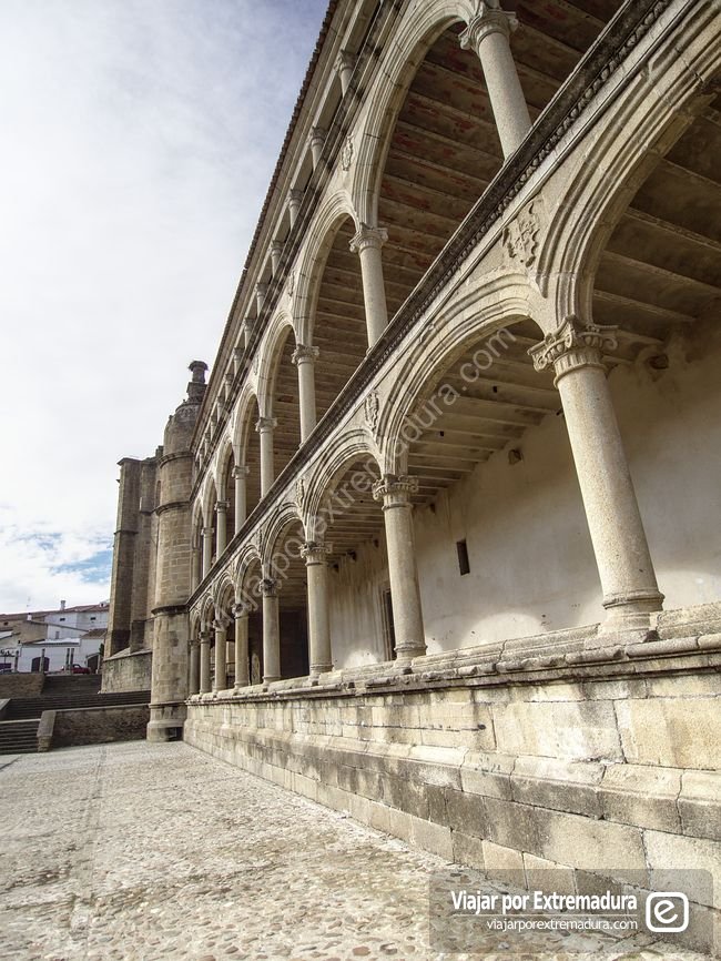 Galería de Carlos V, en el Conventual de San Benito