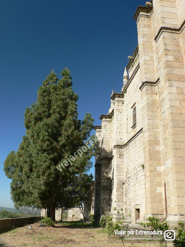 Exterior de la catedral de Coria