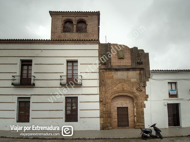 Palacio de los Zapata, Portada de la Inquisición