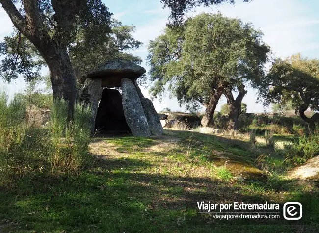Dolmen Zafra III cerca de Valencia de Alcántara