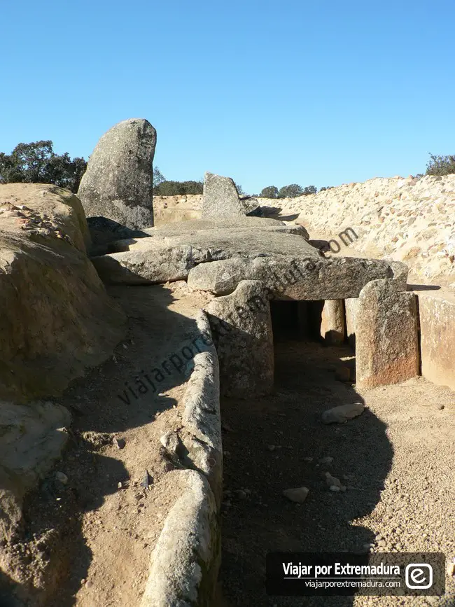 El dolmen de Lácara - Entrada al corredor