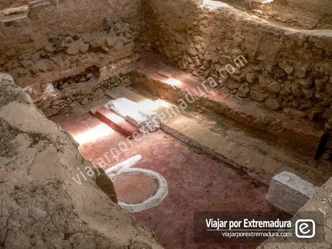 Yacimiento de Cancho Roano - Habitación del altar