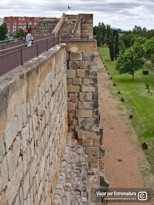 Vista de las murallas desde una de las torres del lienzo sur