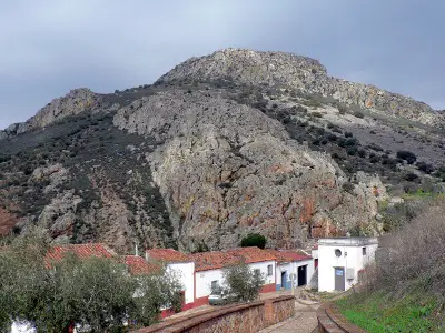 Senderismo Extremadura. Sierra de Hornachos. Sierra de la Sillá
